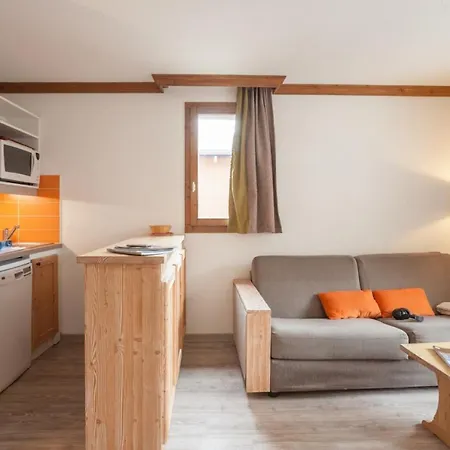 אתר נופש Les Chalets De Solaise S2/3p